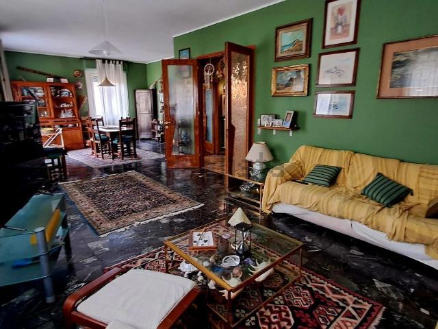 Appartamento in vendita di 208 m² in Viale Risorgimento