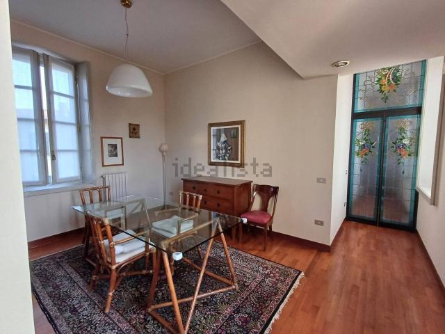Appartamento in vendita di 208 m² in Piazza Giovanni Gualdoni