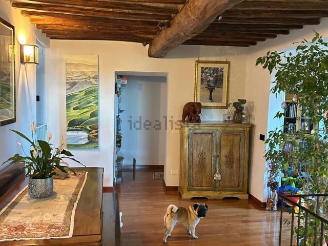 Appartamento in vendita di 209 m² in Via Cecco Angiolieri