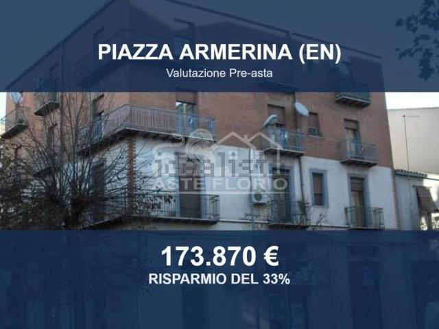 Appartamento in vendita di 209 m² in Via Generale Muscarà, 31