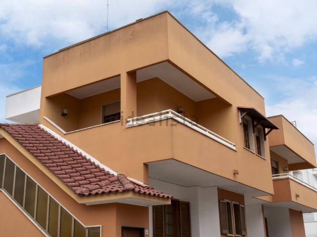 Appartamento in vendita di 209 m² in Via Giosuè Carducci