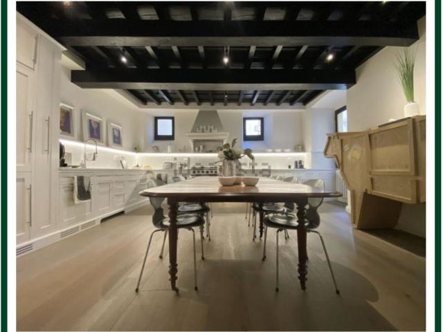 Appartamento in vendita di 209 m² in Piazza di Santa Trinita