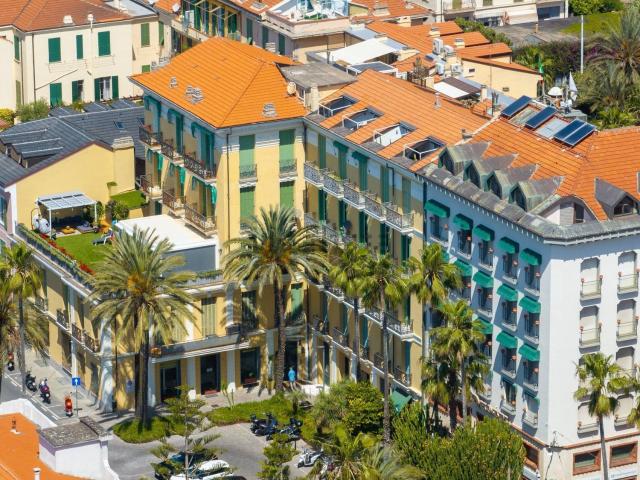 Appartamento in vendita di 209 m² in Piazza Eroi della Libertà, 7