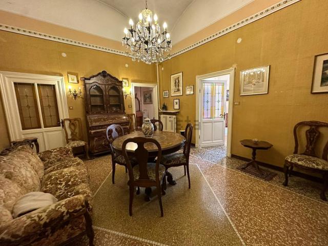Appartamento in vendita di 210 m²