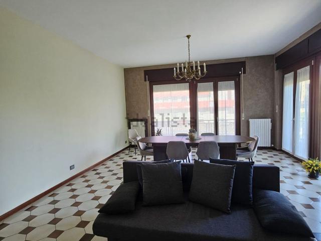 Appartamento in vendita di 210 m²