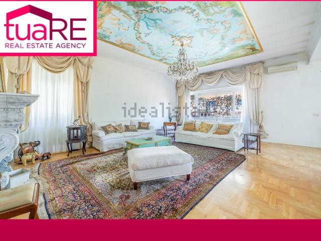 Appartamento in vendita di 210 m² in Via Cavalese