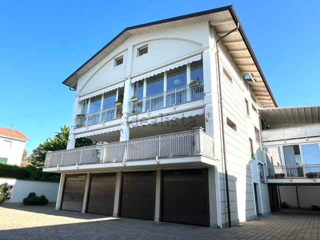 Appartamento in vendita di 210 m² in Via Carlo Alberto, 41