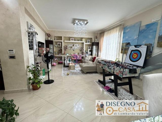 Appartamento in vendita di 210 m² in Via Antonio Vivaldi