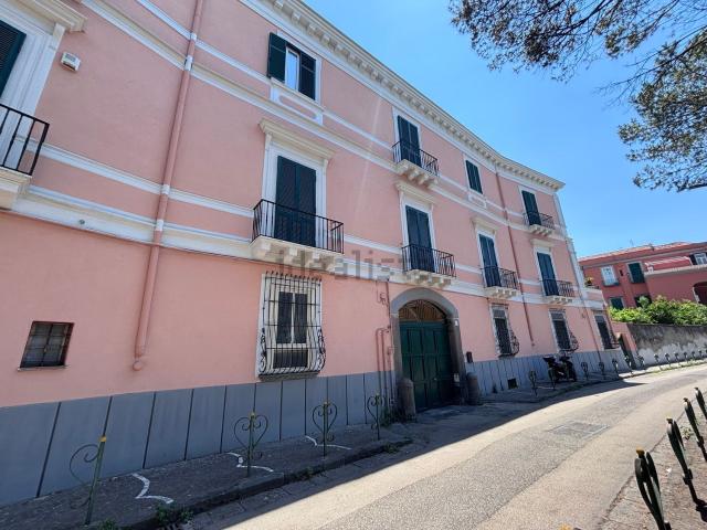 Appartamento in vendita di 210 m² in Via Botteghelle, 208