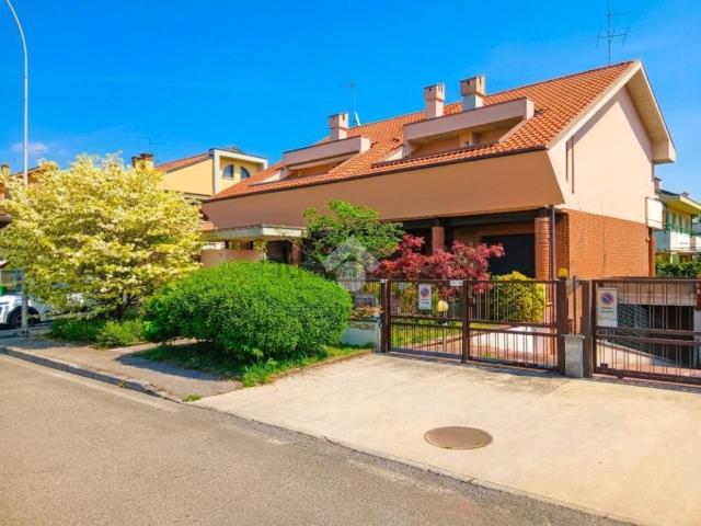 Appartamento in vendita di 210 m² in Via Bologna, 19