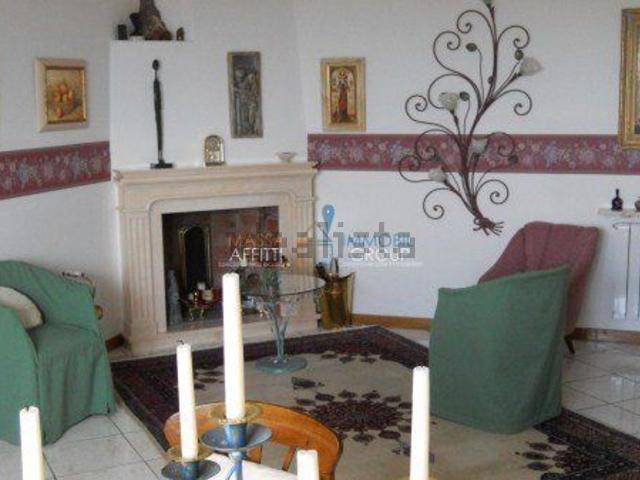 Appartamento in vendita di 210 m² in Via Bergiola, 89