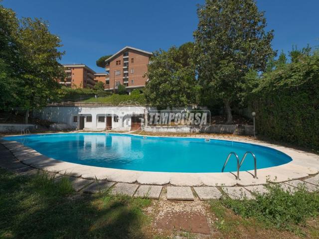 Appartamento in vendita di 210 m² in Via Bracciano, 46