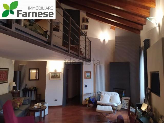 Appartamento in vendita di 210 m² in Via Gaspare Landi, 20