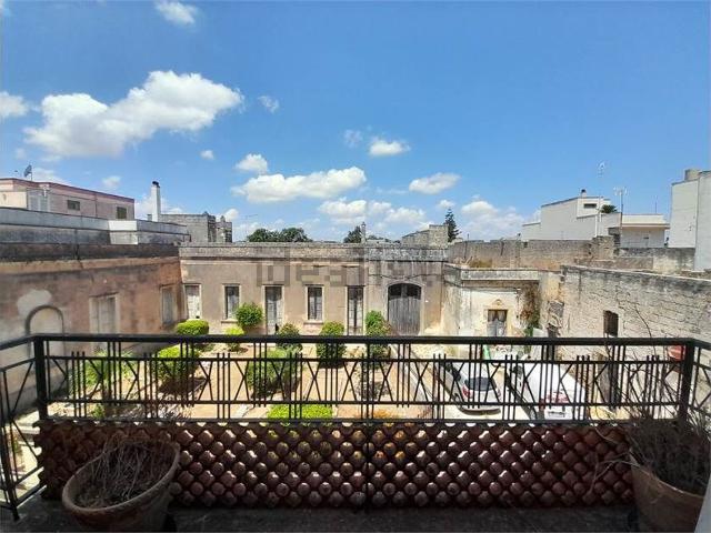 Appartamento in vendita di 210 m² in Via Giuseppe Garibaldi, 99