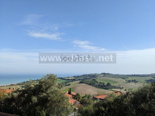 Appartamento in vendita di 210 m² in Via dei Rovi