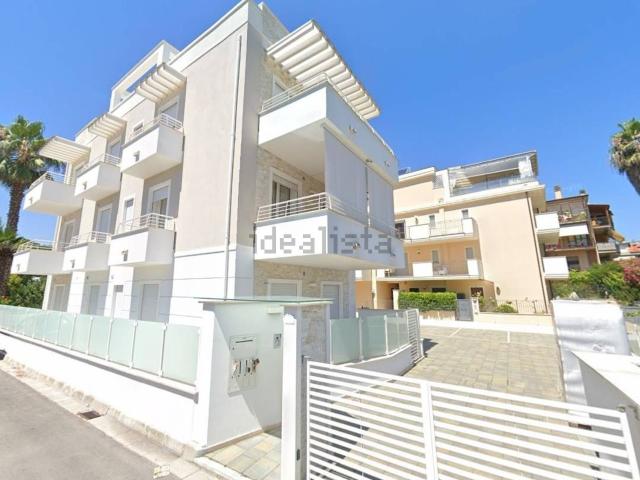 Appartamento in vendita di 210 m² in Via del Correggio