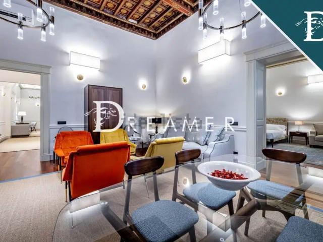 Appartamento in vendita di 210 m² in Via della Pergola, 23