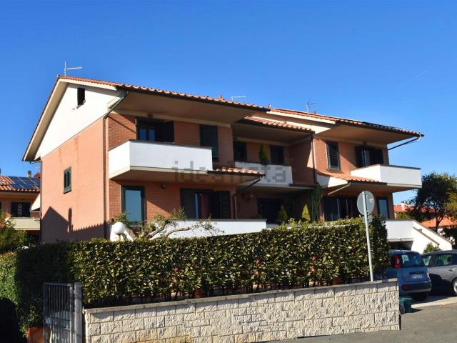 Appartamento in vendita di 210 m² in Via Forlì, 47