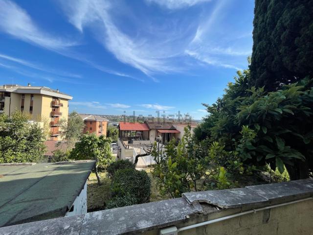 Appartamento in vendita di 210 m² in Via Fulda