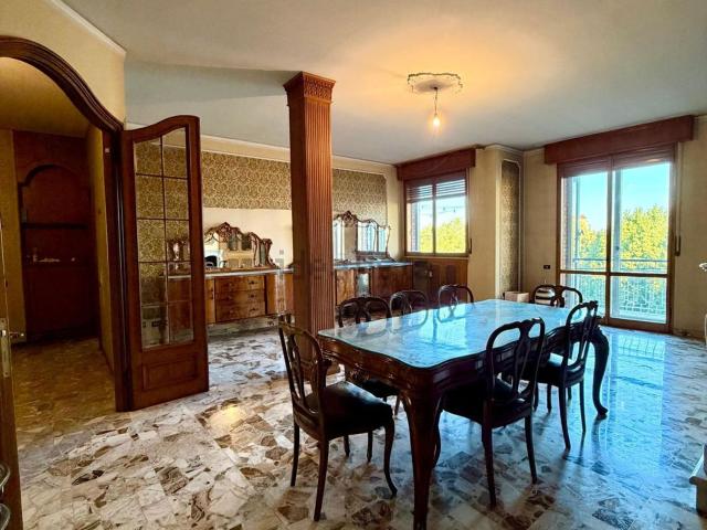 Appartamento in vendita di 210 m² in Via Orazio Vecchi