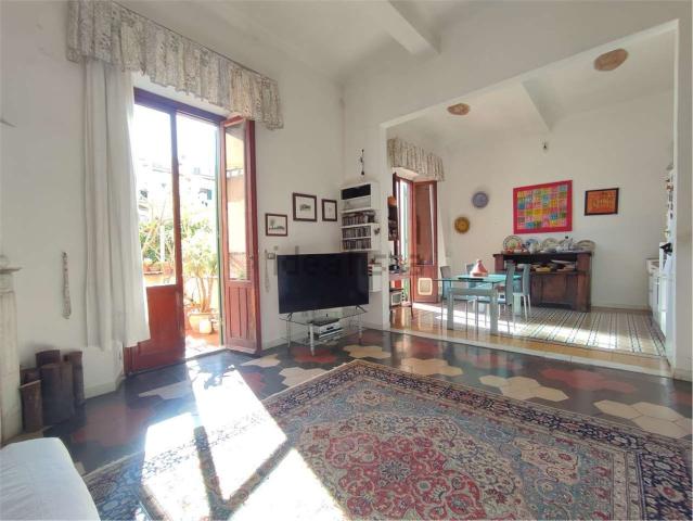 Appartamento in vendita di 210 m² in Via Maggi
