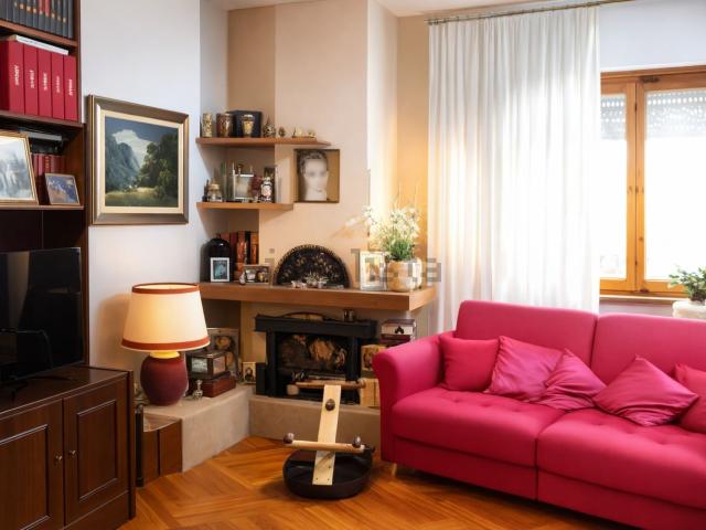 Appartamento in vendita di 210 m² in Via Maremmana