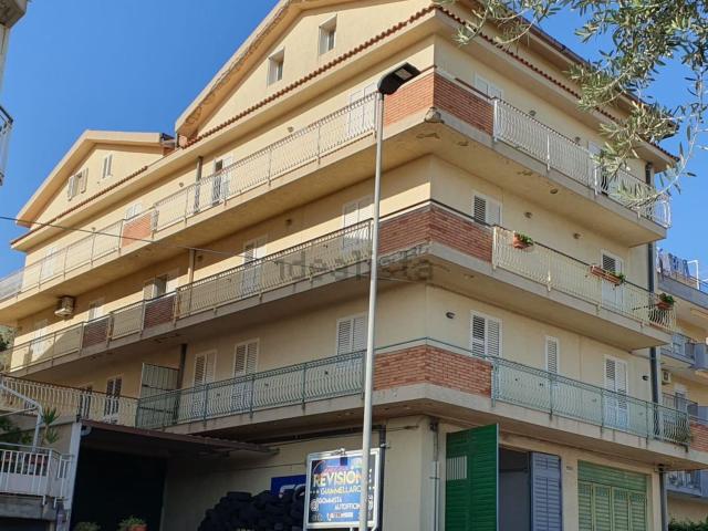 Appartamento in vendita di 210 m² in Via Maria Teresa di Calcutta