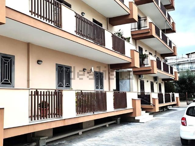 Appartamento in vendita di 210 m² in Via Padre Pio, 34