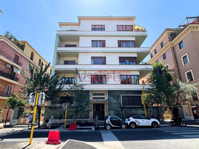 Appartamento in vendita di 210 m² in Via Panama