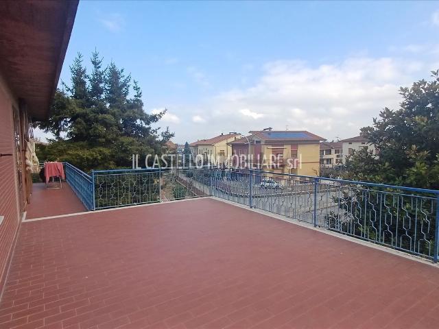 Appartamento in vendita di 210 m² in Via Perugia, 1