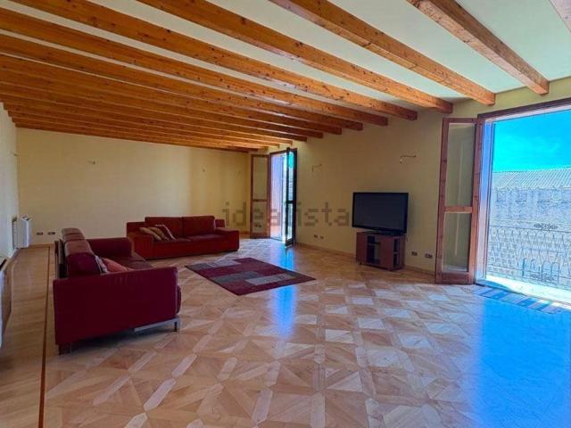 Appartamento in vendita di 210 m² in Via Pietro Gerardi, 21