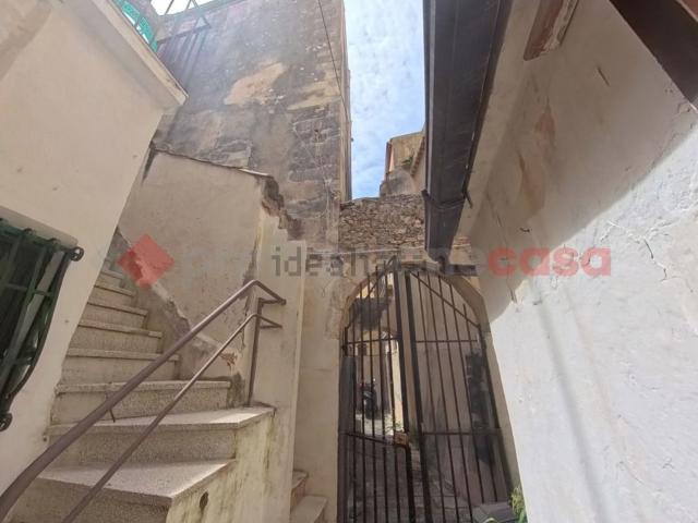 Appartamento in vendita di 210 m² in Via Ronco Milo, 7