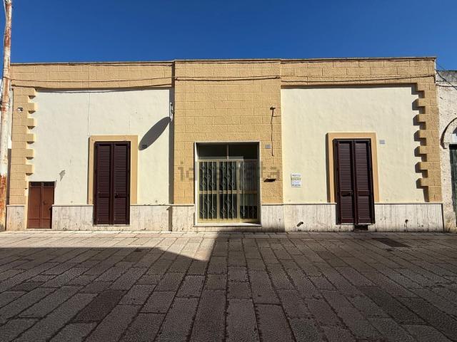 Appartamento in vendita di 210 m² in Via Tenente Angelo Pedaci, 58