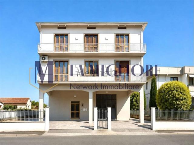 Appartamento in vendita di 210 m² in Via Udine, 49