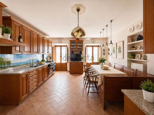 Appartamento in vendita di 210 m² in Via Vittorio Emanuele, 39
