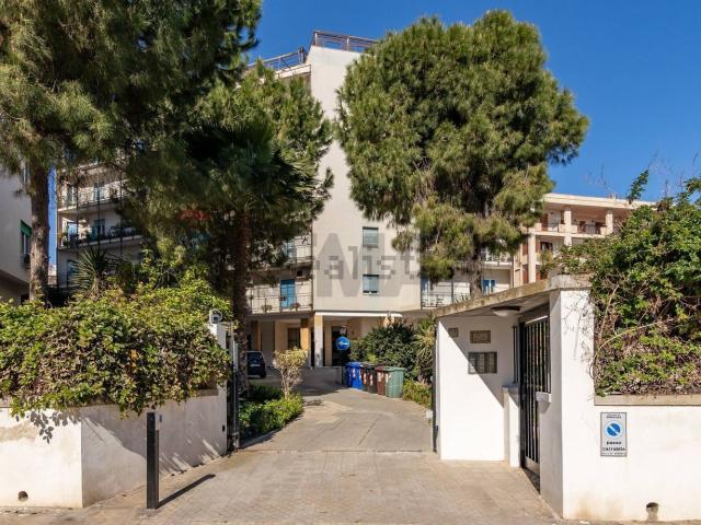 Appartamento in vendita di 210 m² in Viale Tunisi, 37