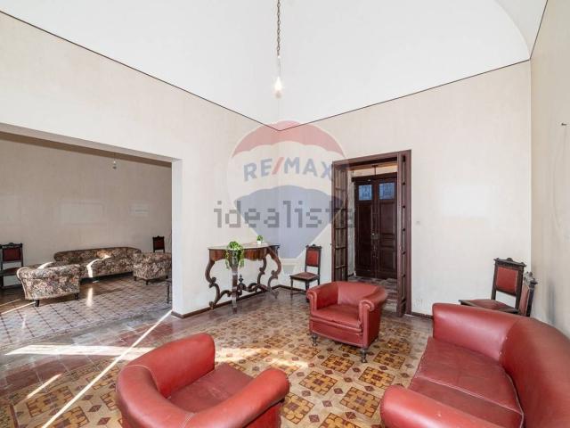 Appartamento in vendita di 210 m² in Viale Vittorio Veneto, 12