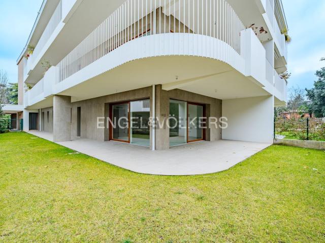 Appartamento in vendita di 210 m² in Viale Vittorio Veneto, 35