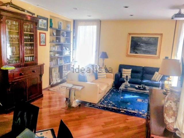 Appartamento in vendita di 210 m² in Viale Arezzo