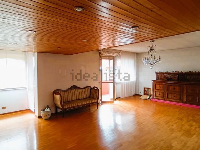 Appartamento in vendita di 210 m² in Viale della Repubblica