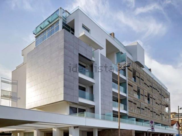 Appartamento in vendita di 210 m² in Viale Quattro Novembre, 122