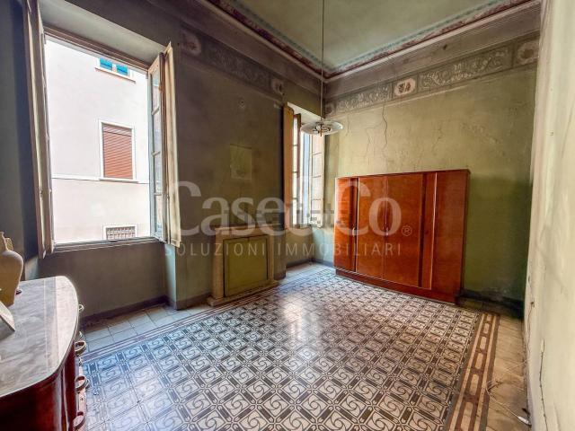 Appartamento in vendita di 210 m² in Contrada delle Bassiche, 51