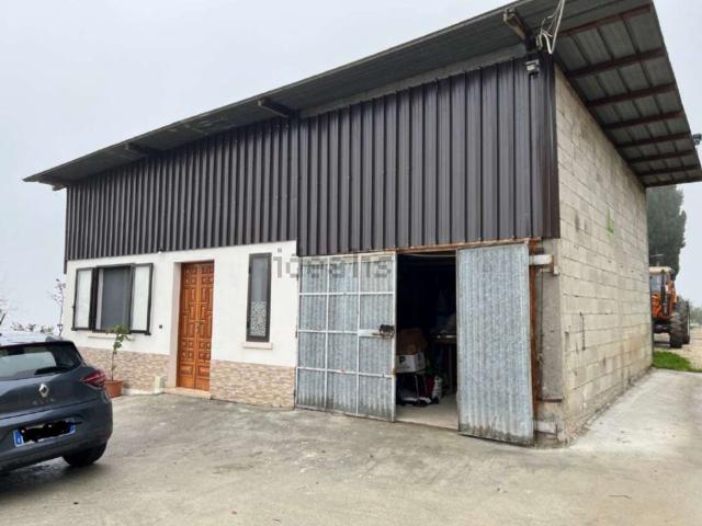 Appartamento in vendita di 210 m² in Contrada Maddalena