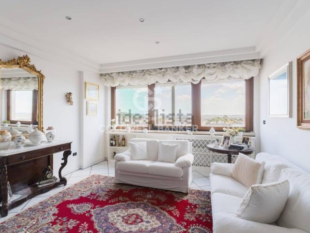 Appartamento in vendita di 210 m² in Corso XX Settembre