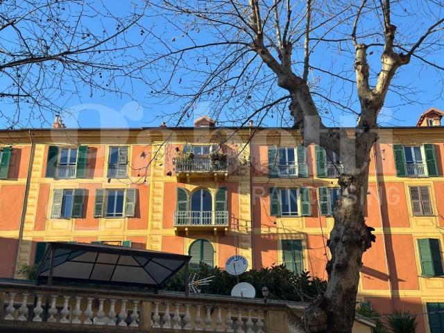 Appartamento in vendita di 210 m² in Corso G. Garibaldi, 135