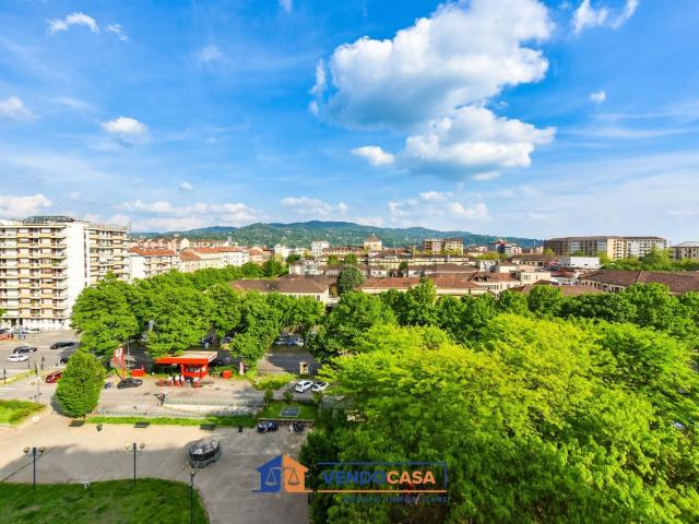Appartamento in vendita di 210 m² in Largo Re Umberto, 106