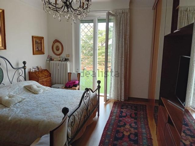 Appartamento in vendita di 210 m² in Piazza Sabazio, 64