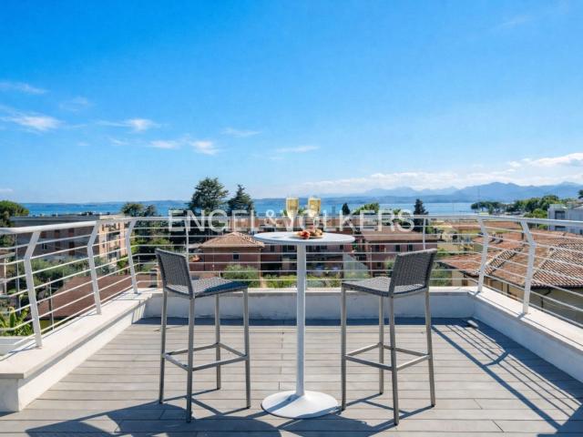Appartamento in vendita di 211 m² in Via Alessandro Volta