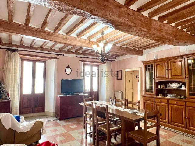 Appartamento in vendita di 211 m² in Via Giacomo Matteotti