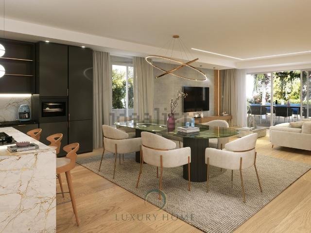 Appartamento in vendita di 211 m² in Via Guasti, 16